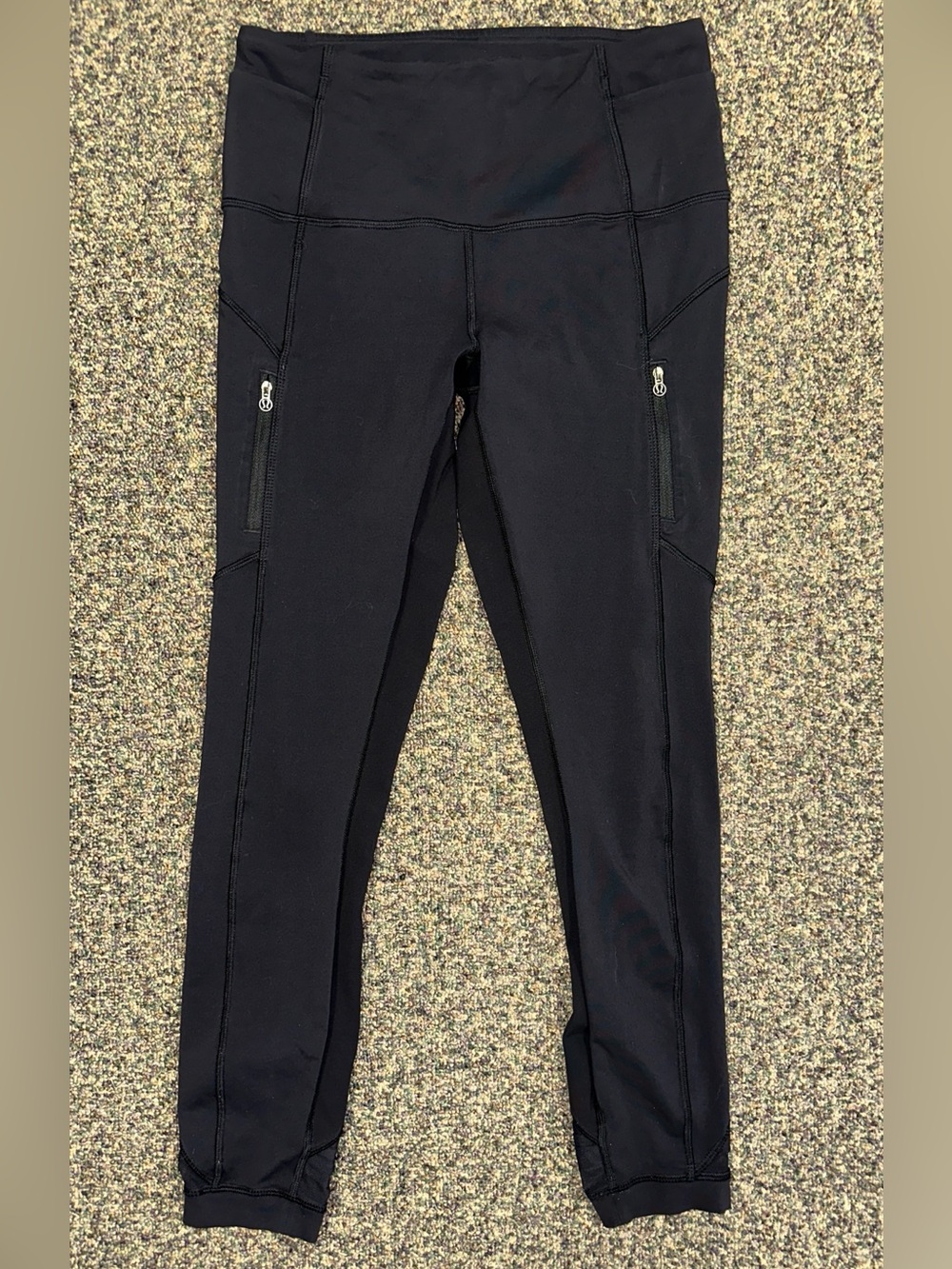 lululemon athletica Women’s Black Leggings with Zippered Side Pockets